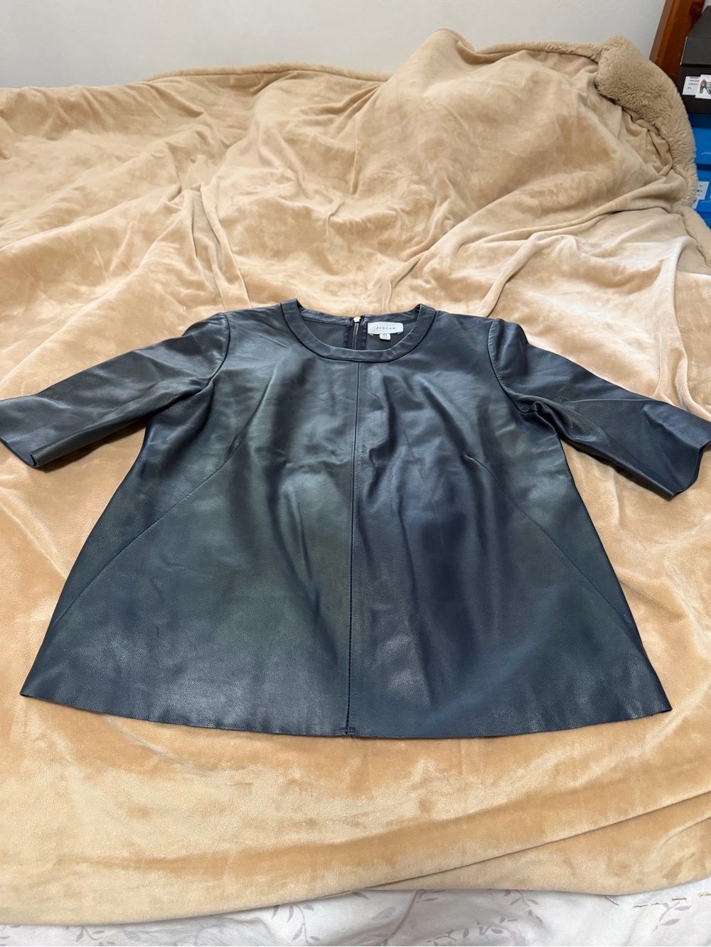 Jigsaw Authentic Leather Back Zip Short Sleeve Top Women’s 4 US